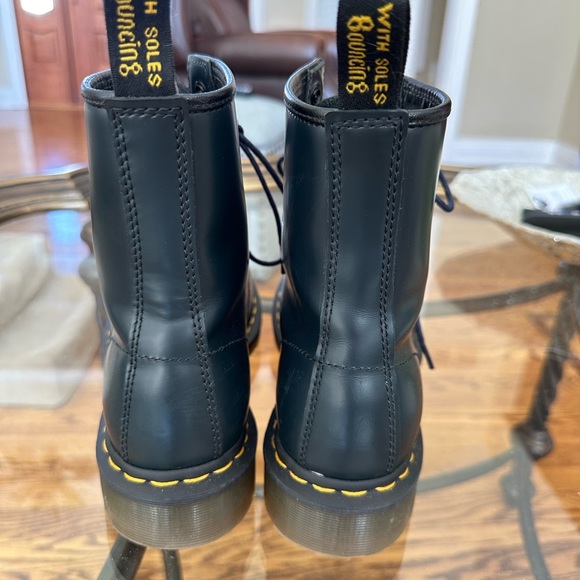 Doc Martens womens size 6 worn once - Picture 3 of 5